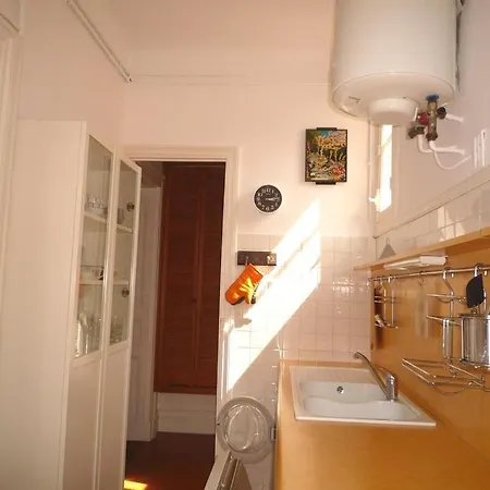 B5931 T4 Spacieux Centre Appartement